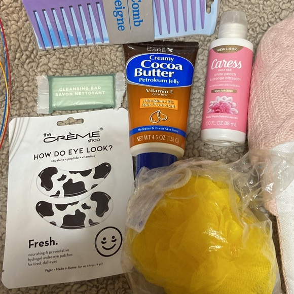 Velour Bath & slippers 7-8 lotion bath wash set - Picture 2 of 9